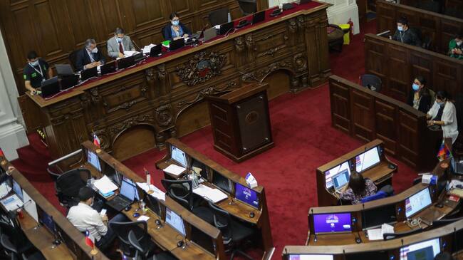 11 de Abril del 2022/SANTIAGOLos convencionales, durante la Sesión N°80 del Pleno de la Convención Constitucional, que se realiza en el ex congreso Nacional.
FOTO: SEBASTIAN BELTRAN GAETE/AGENCIAUNO