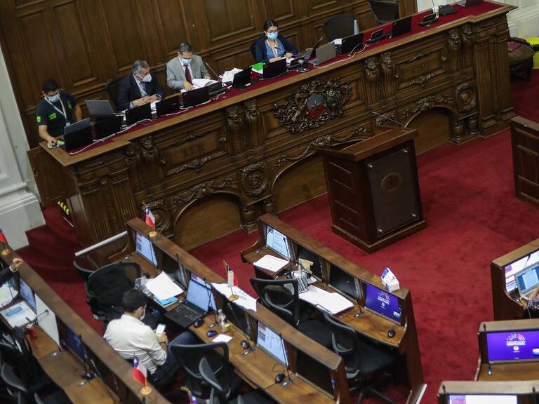 Abogado constitucionalista y Rechazo a la nueva Constitución: “Que quede todo en nada puede ser muy disruptivo para la vida nacional»
