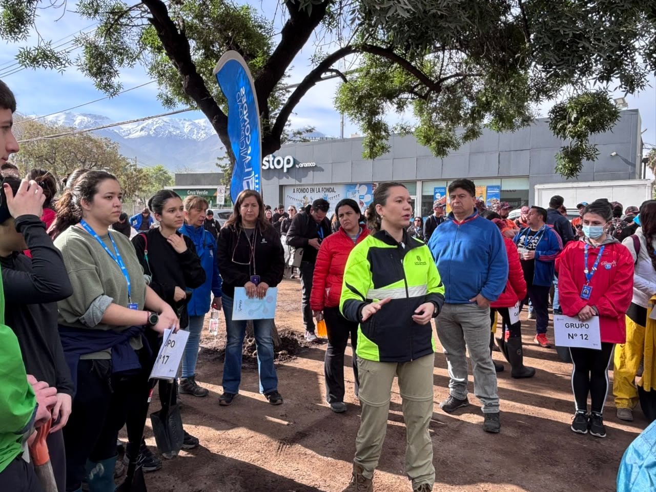 Alcaldesa de Las Condes cuestiona uso político del aluvión: “Me parece que está totalmente fuera de lugar”