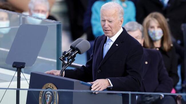 Joe Biden llamó a la unidad en su primer discurso