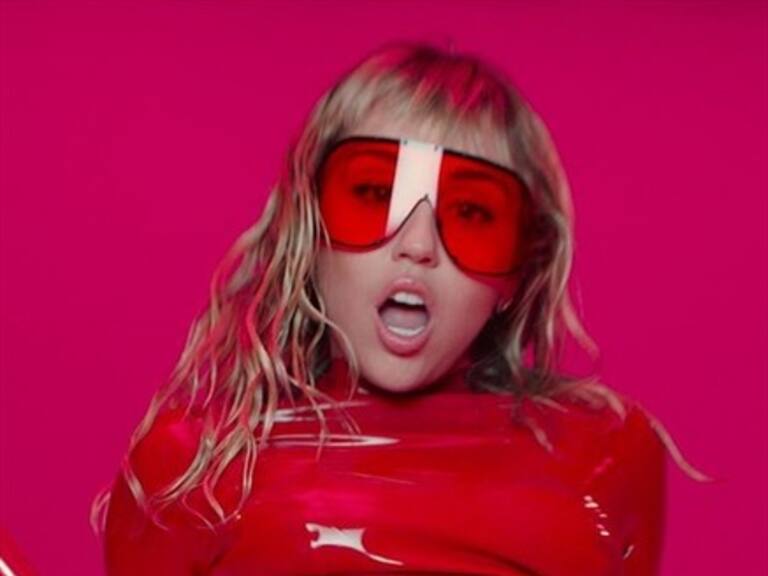 Himno feminista: Miley Cyrus vuelve a dar que hablar con su nueva canción «Mother’s Daughter»