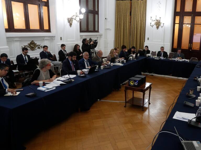 Consejeros Republicanos y de Chile Vamos retiran enmiendas y concretan gesto al oficialismo