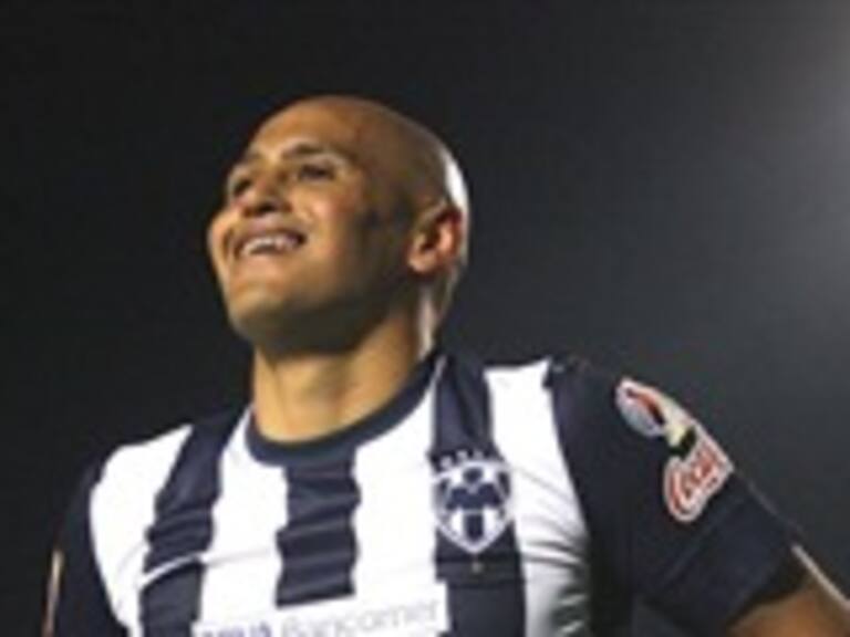 Humberto Suazo lidera ranking de salarios del fútbol mexicano
