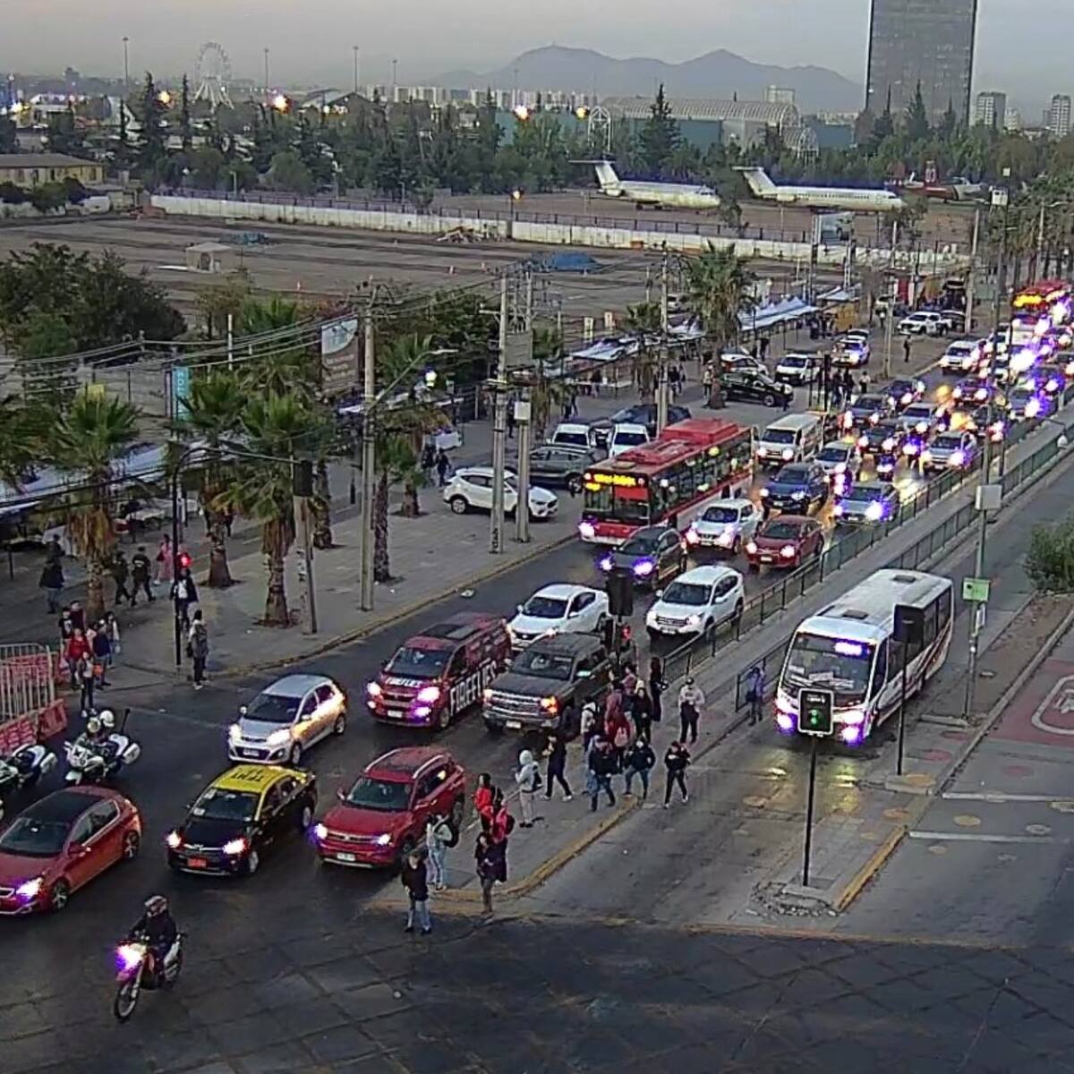 Reportan gran congestión en Cerrillos tras cierre de Avenida Departamental por Lollapalooza Chile 2025