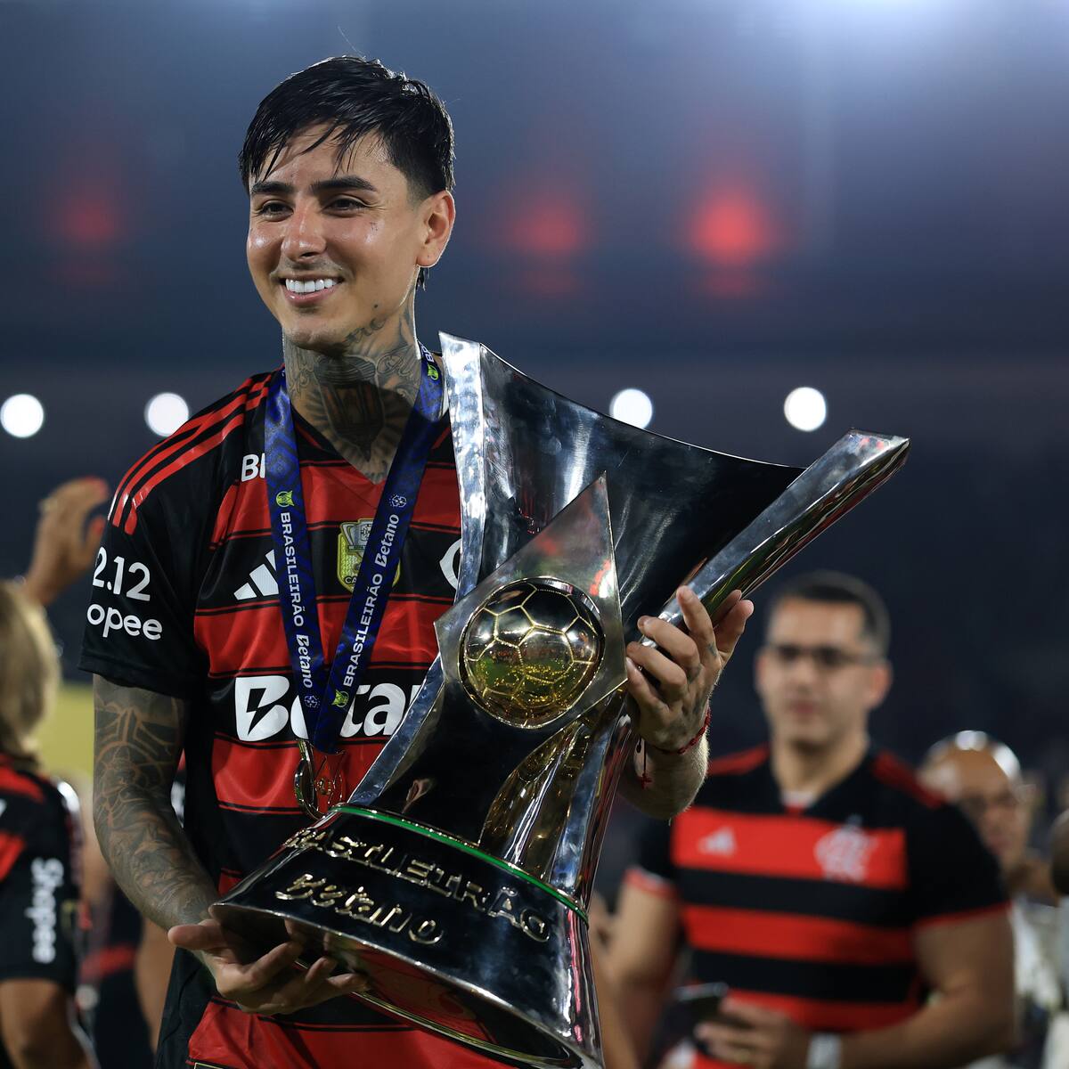 Erick Pulgar vuelve a coronarse campeón con Flamengo en el Brasileirao: así quedó su palmarés