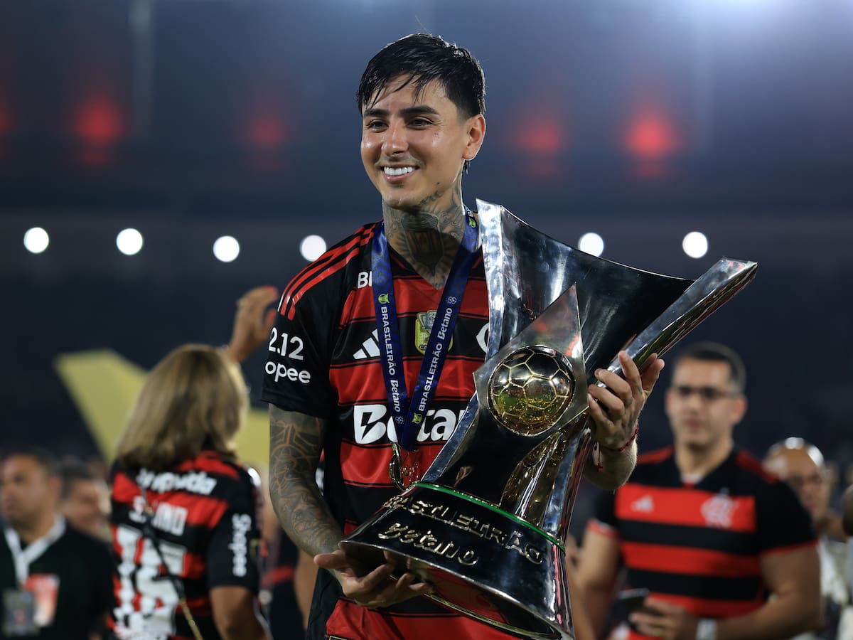 Erick Pulgar vuelve a coronarse campeón con Flamengo en el Brasileirao: así quedó su palmarés