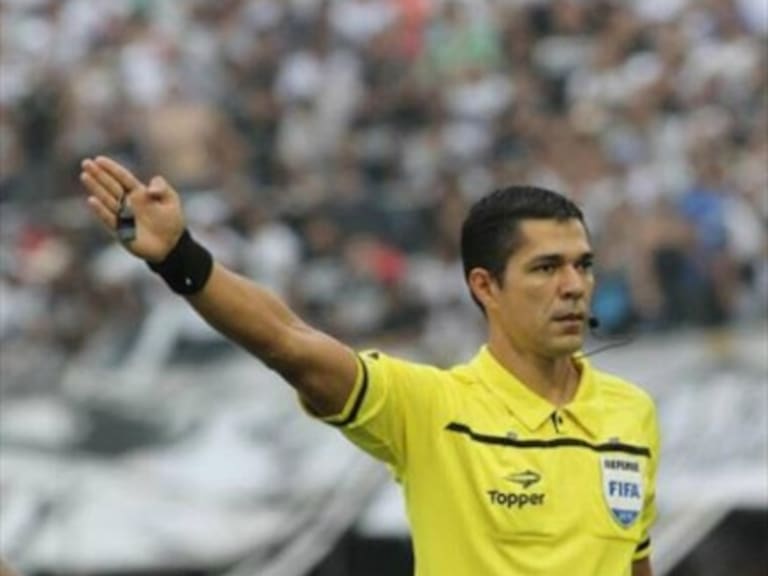 Arbitro paraguayo será el encargado de dirigir a Chile en debut de Copa América
