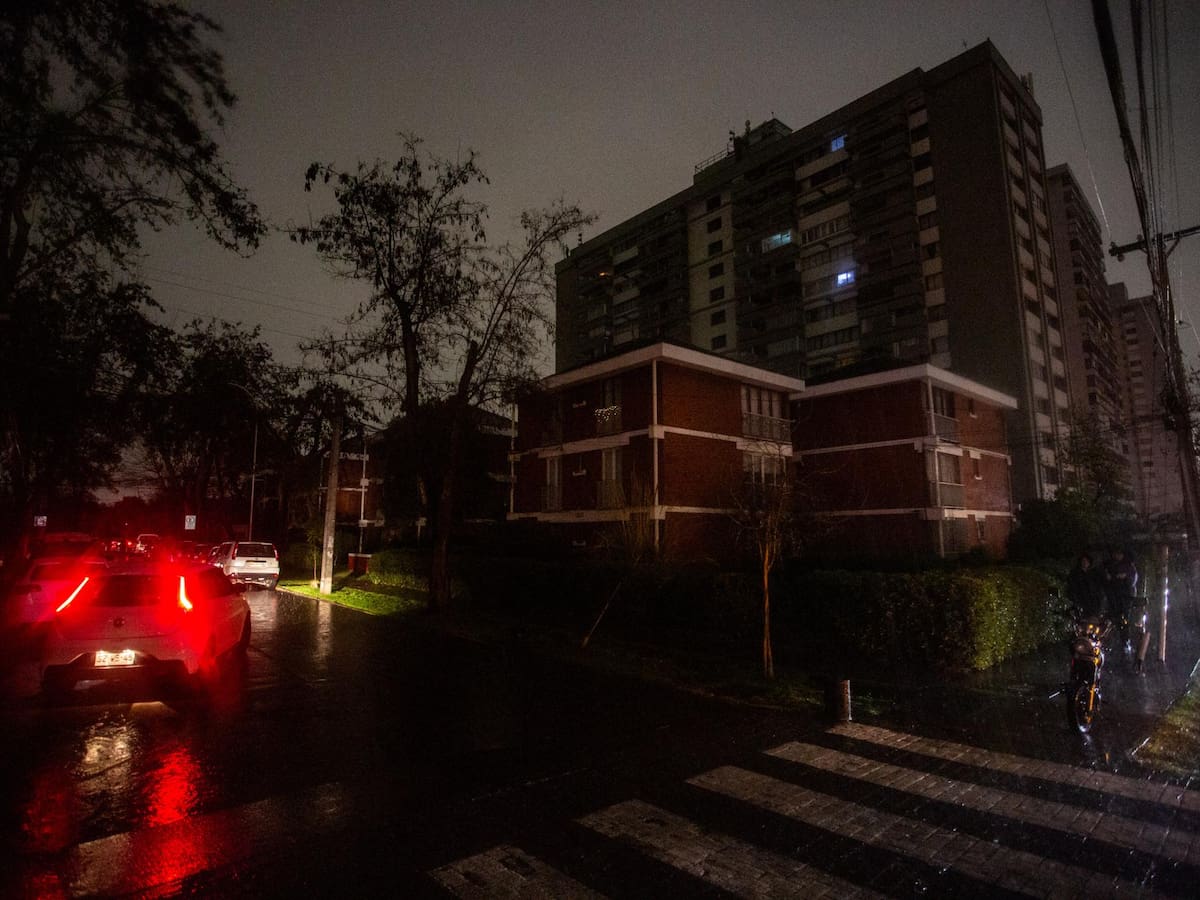 Presidente de Conadecus explica cuanto debería ser el monto de la compensación por cada día sin electricidad