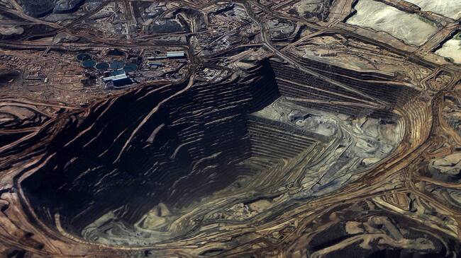Ministro de Minería descarta privatizar Codelco: “No forma parte del programa de gobierno”