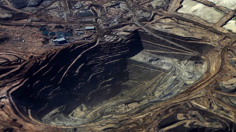 Ministro de Minería descarta privatizar Codelco: “No forma parte del programa de gobierno”
