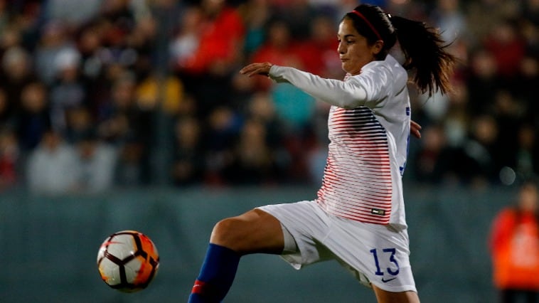"Después preguntan si quiero volver a Chile...": La sentida reacción de Bárbara Santibáñez tras los resultados del Plebiscito
