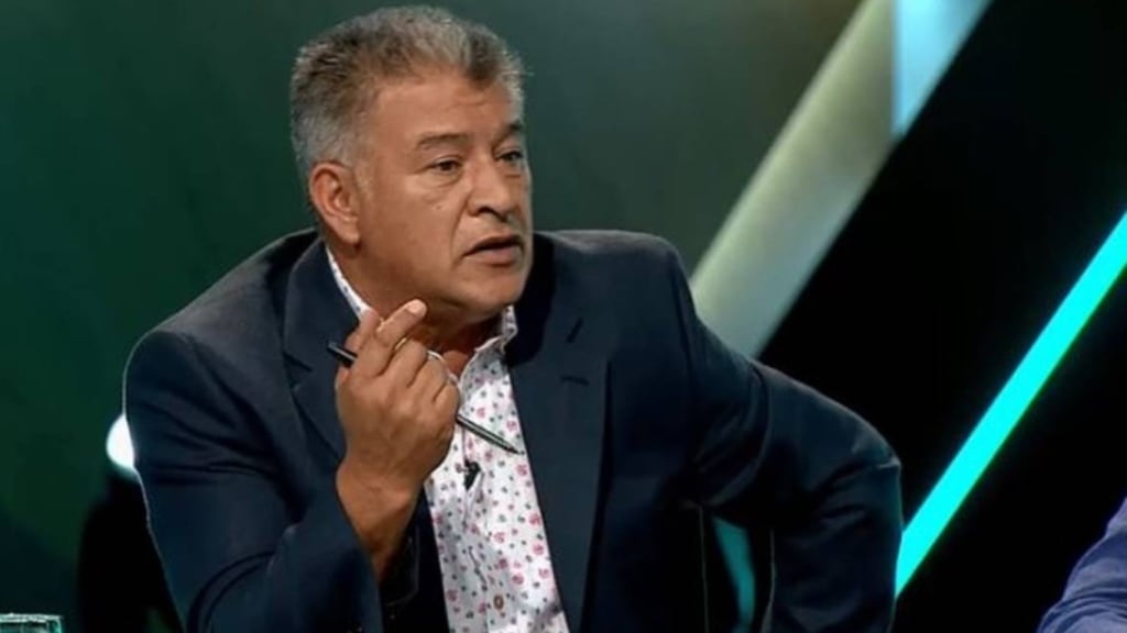 Claudio Borghi lamenta las dudas de Alexis Sánchez a su reconocimiento en Chile : "No era el lugar adecuado para decirlo"
