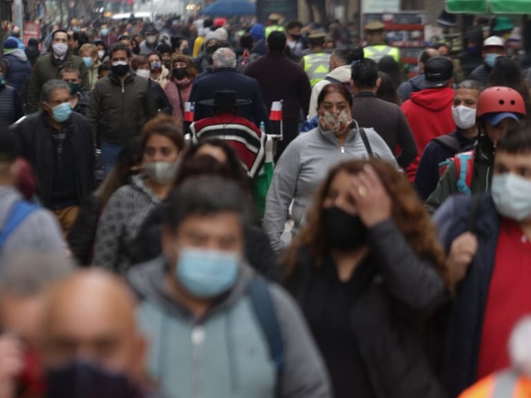 Desempleo durante trimestre móvil mayo-julio fue de 8,8% según el INE