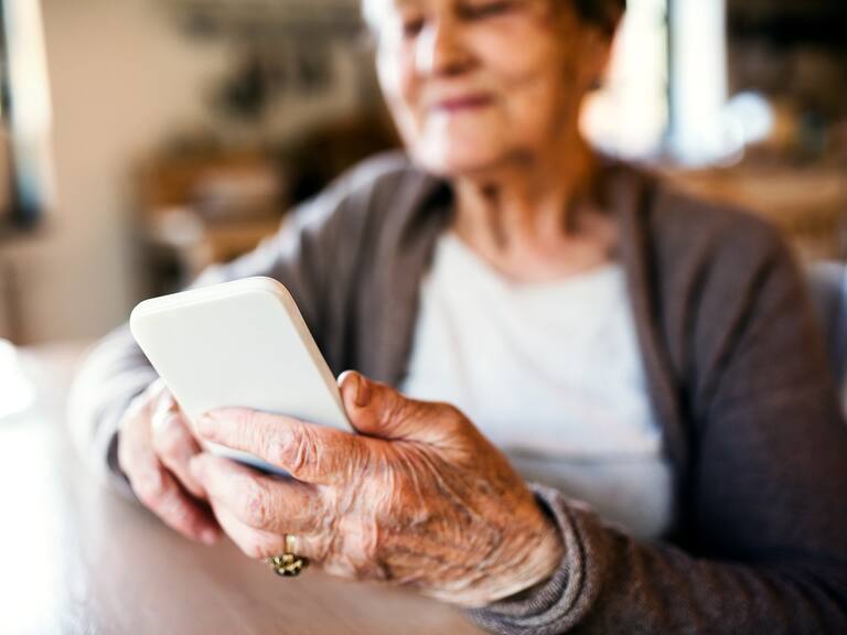 BondUp: crean red social para que personas de la tercera edad encuentren amigos