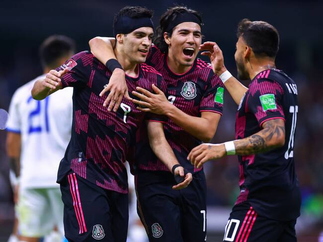Mexico festejó ante El Salvador para clasificar a la Copa del Mundo