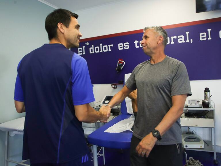 En principio, Toselli sería titular para Gustavo Álvarez | X: Universidad de Chile