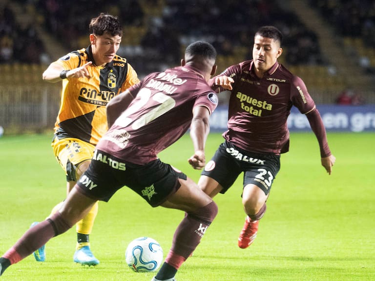 Con suspenso y un cruce tardío: el gol de Universitario para ponerse en ventaja ante Coquimbo Unido