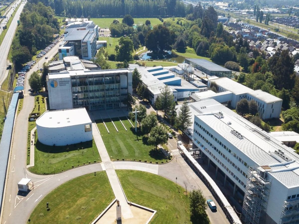 Alerta en Universidad Católica de Temuco: suspenden actividades tras amenaza y operativo policial