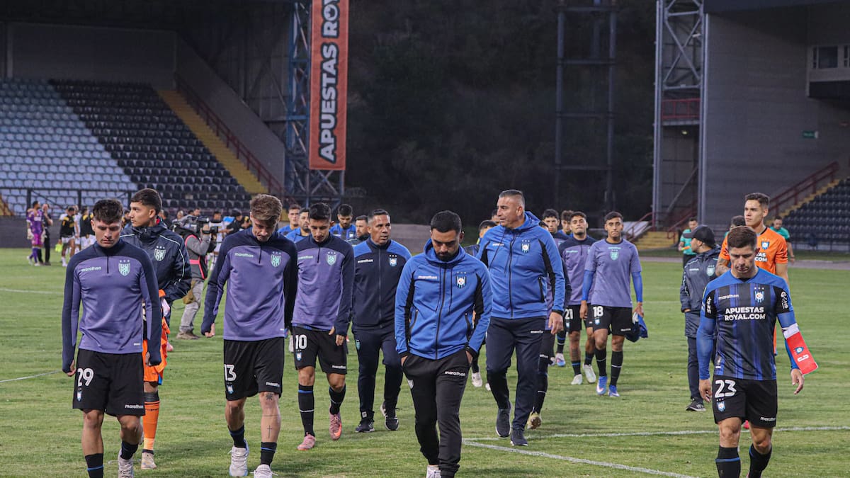 Nueva denuncia sacude a un club del fútbol chileno: “Nos deben casi $15 millones”