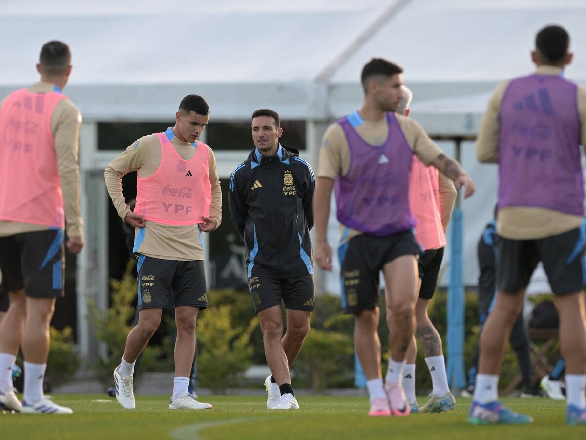 Con varias dudas y novedades: la formación que prepara Argentina para recibir a Chile por las Eliminatorias