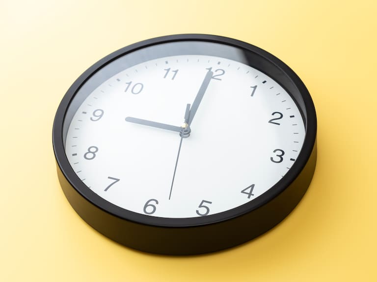 Primer cambio de hora 2026 en Chile: Fecha exacta, cómo ajustar el reloj y las regiones que mantienen su horario de verano