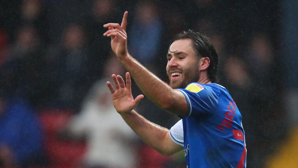 Ben Brereton anotó ante Peterborough y ya suma 15 goles en la Championship