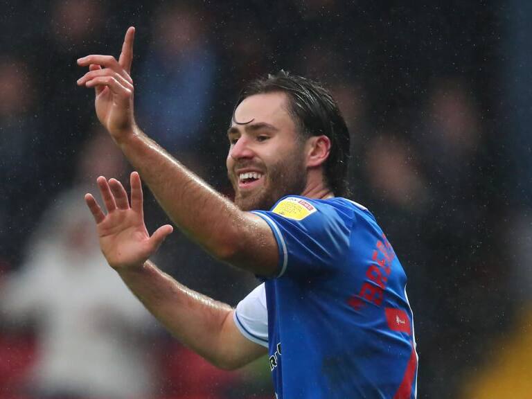 Ben Brereton anotó ante Peterborough y ya suma 15 goles en la Championship