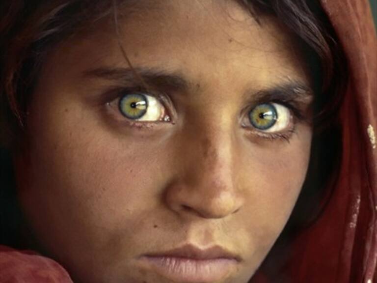 Gobierno paquistaní intenta liberar a la niña afgana de National Geographic