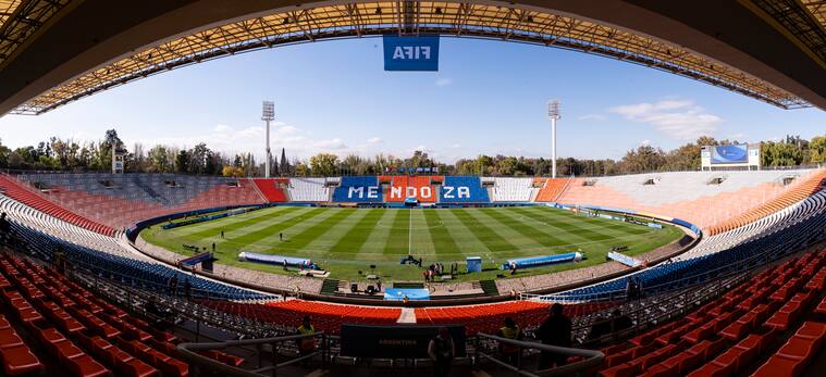 El estadio Malvinas Argentinas que tendrá que visitar Colo Colo | Getty Images