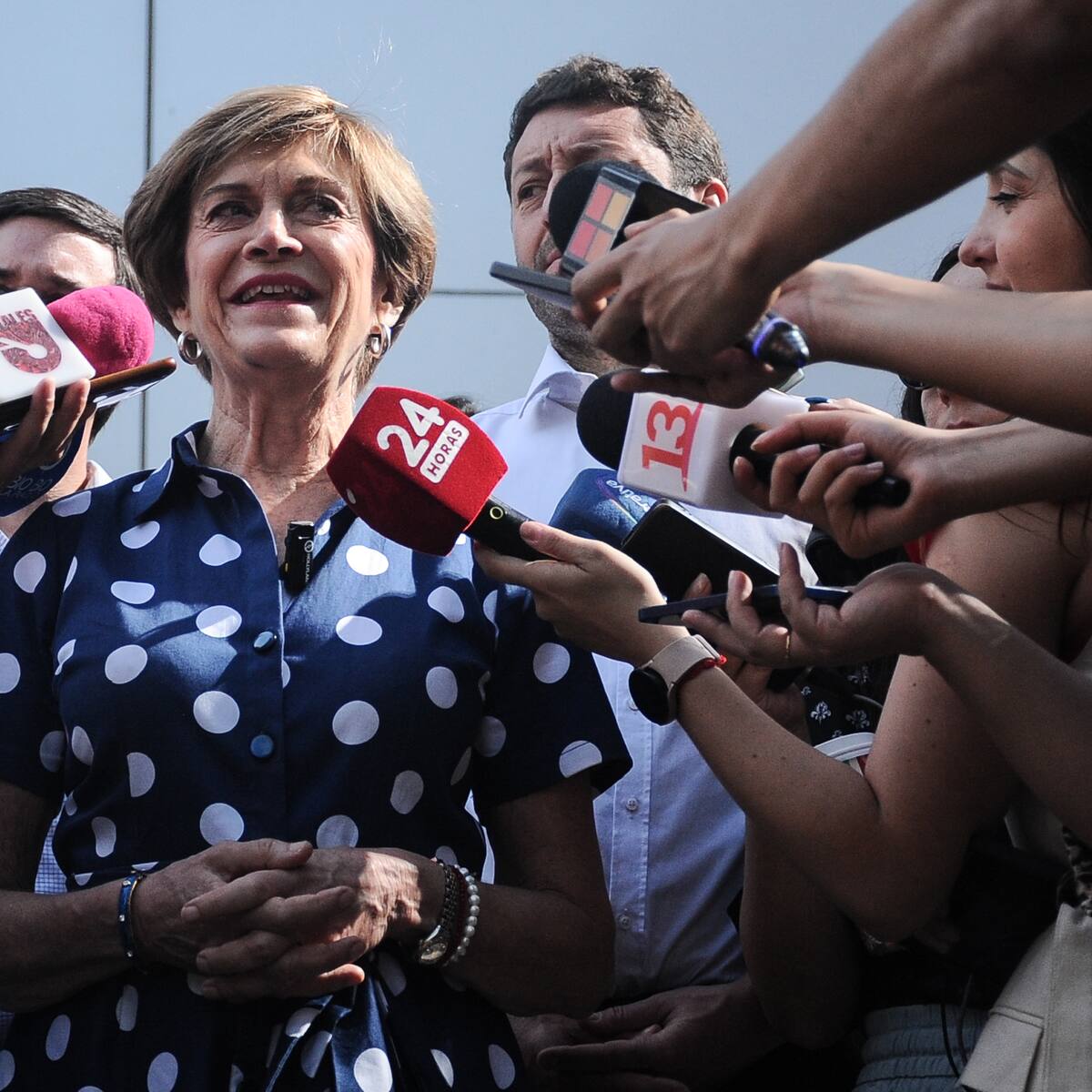 Evelyn Matthei afirma que se deben hacer recortes “en todos los ministerios”: “Más o menos el 10% del presupuesto público”