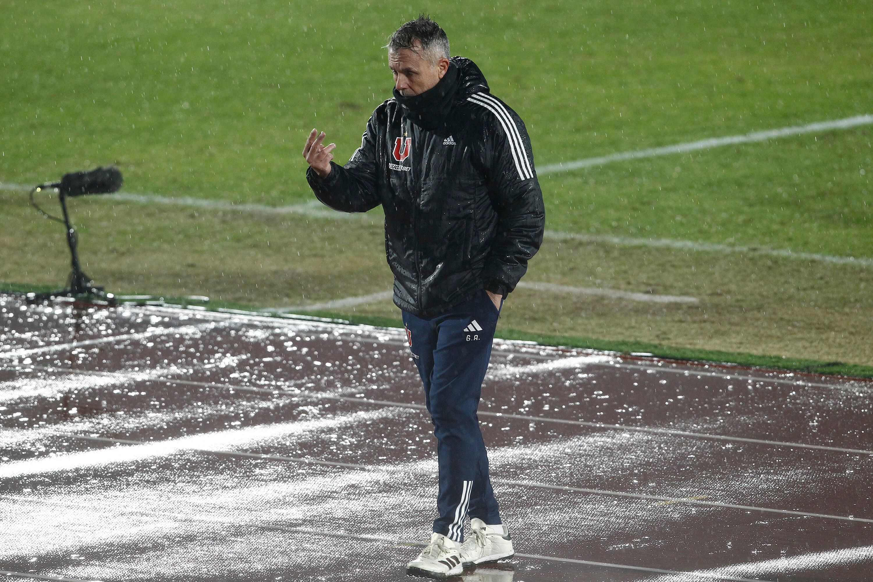Gustavo Álvarez pone mesura por los refuerzos de la U: “El club está trabajando en eso” | Agencia Uno