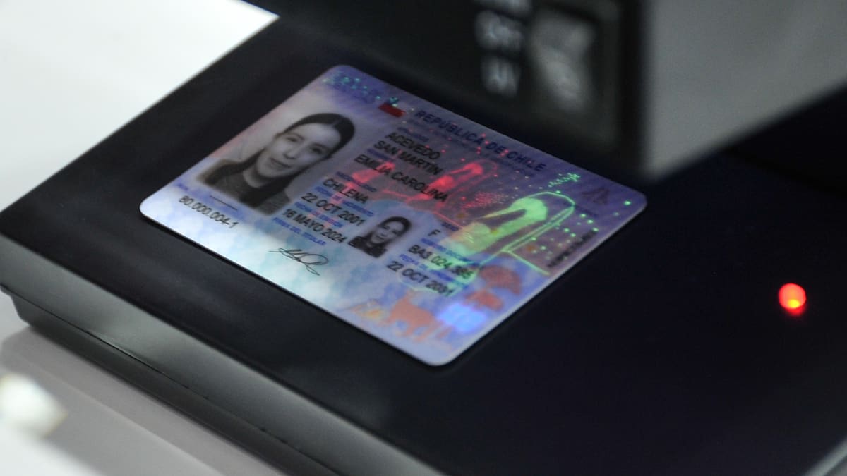 Contraloría detecta graves irregularidades en entrega de cédulas de identidad a extranjeros