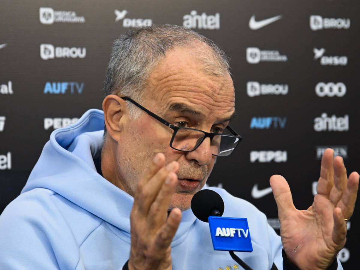 Bielsa explica la ausencia de Nández en la nómina de Uruguay y aclara su futuro a cargo de la “Celeste”
