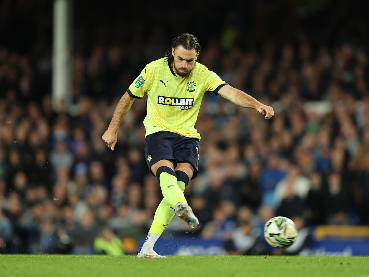 Southampton de Ben Brereton sufre dura derrota como visitante y queda en el abismo de la Premier League