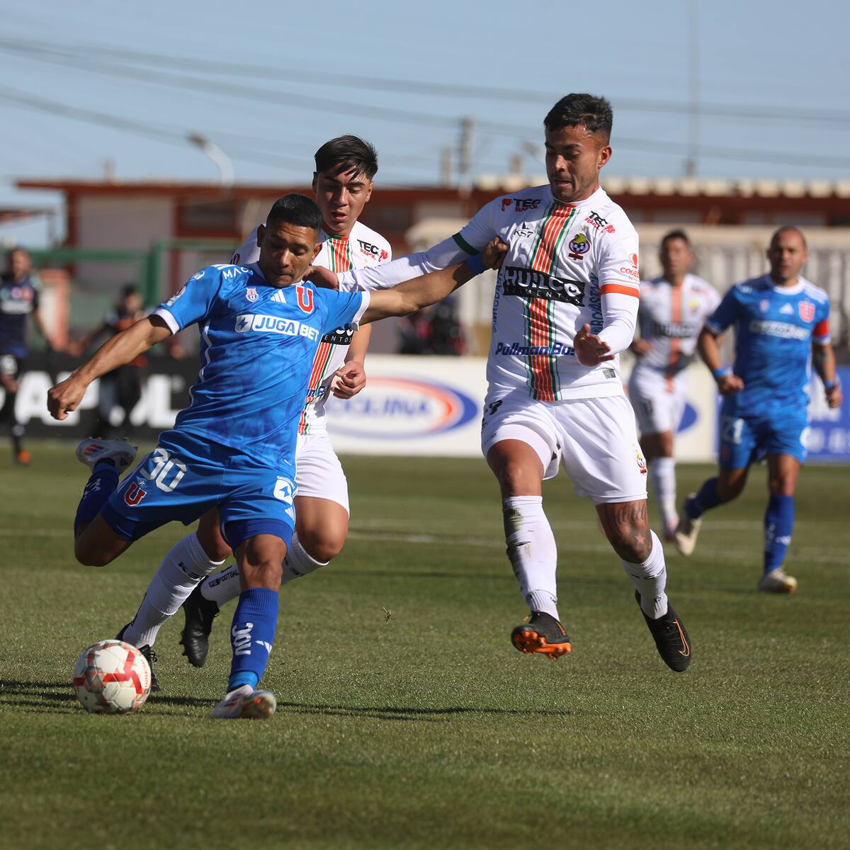 En un partidazo, Cobresal y la Universidad de Chile repartieron puntos en El Salvador