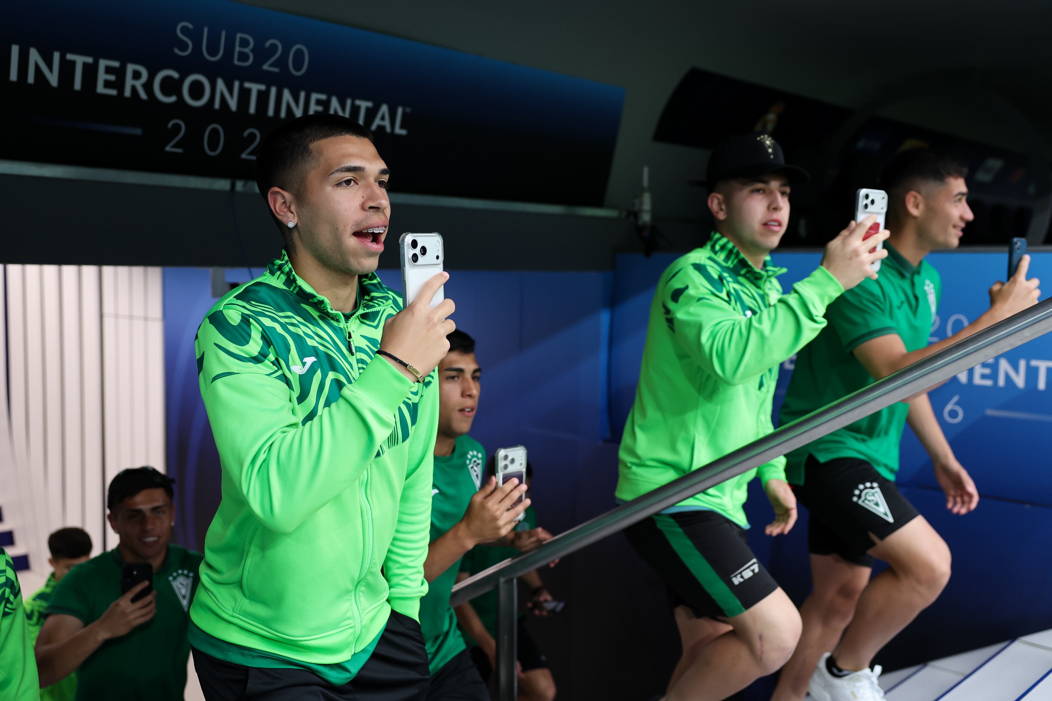 Plantel de Santiago Wanderers en el Santiago Bernabéu de Madrid | Getty Images