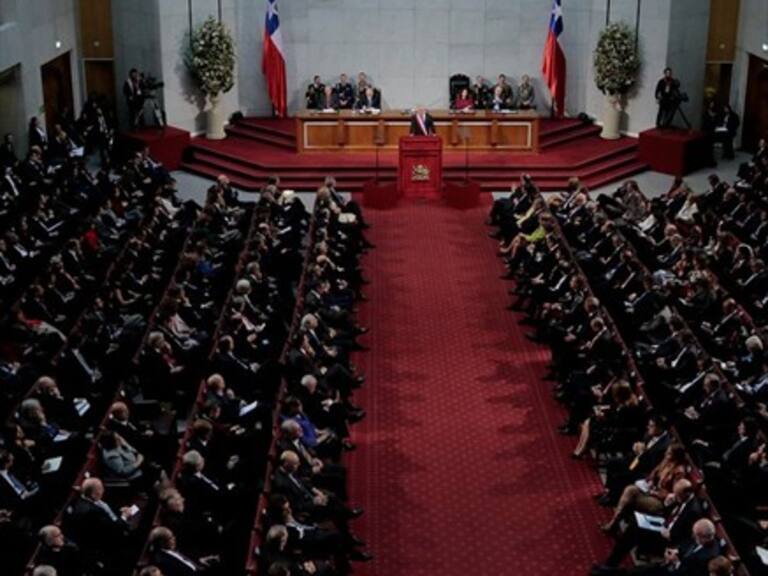 Piñera y las familias: Las políticas públicas muchas veces han intentado debilitarlas o destrozarlas