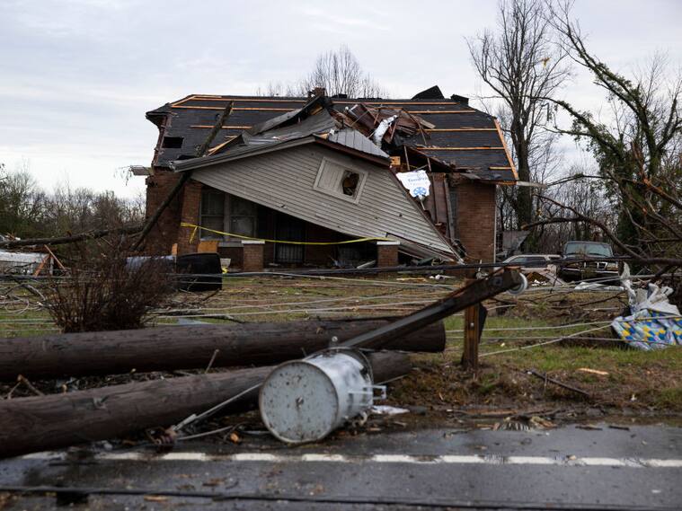 Una casa destruida por los efectos de un tornado en la ciudad de Nashville