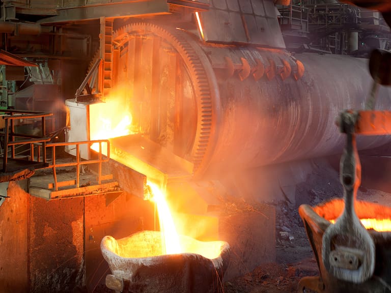 Cobre se dispara un 6% y sacude al mercado ¿Qué lo impulsa? ¿Puede seguir al alza? Analistas responden