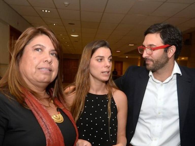 Frente Amplio exige renuncia del ministro Santelices tras fallo de la Contraloría