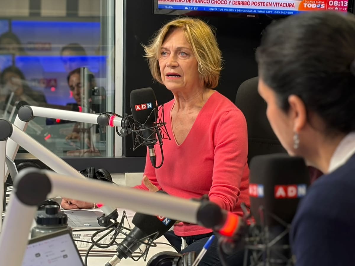 “Esto es un cagazo de aquellos...”. Evelyn Matthei critica duramente a las AFP por los swaps y el Fondo E