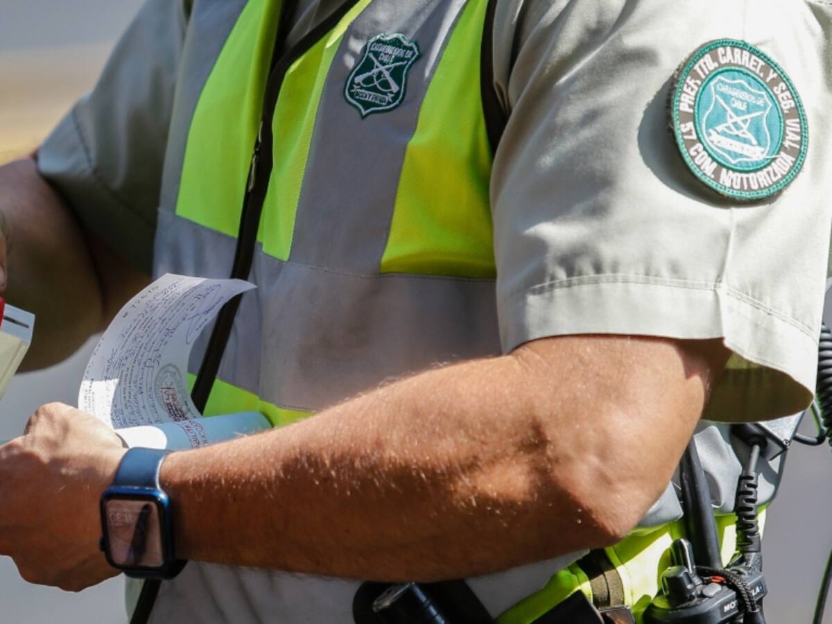 Detienen a sujetos que arrastraron con un vehículo a carabinero para evadir fiscalización