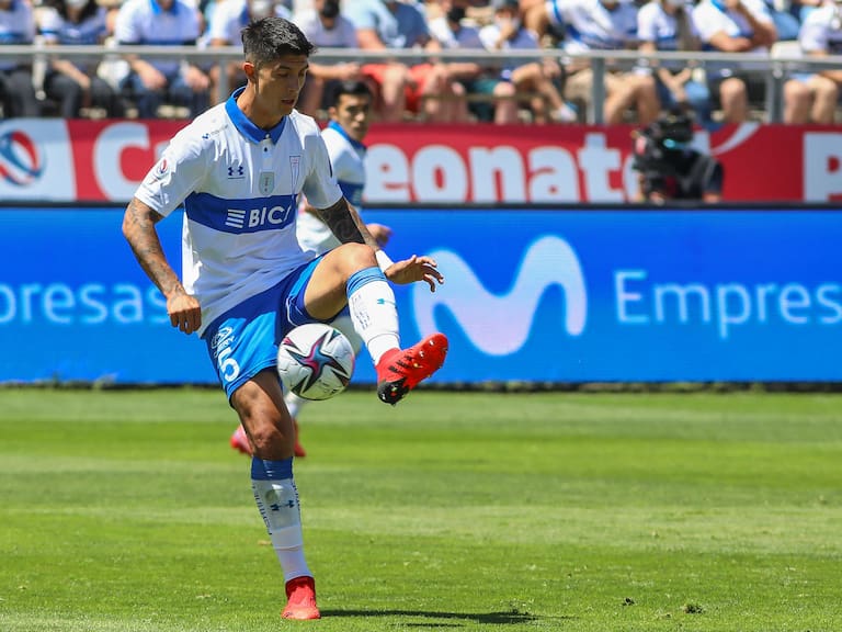 Valber Huerta finaliza su contrato con la UC: solo jugó 8 minutos en casi 17 meses