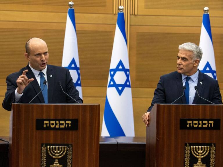 El primer ministro de Israel, Naftali Bennett, anuncia ley para disolver el parlamento