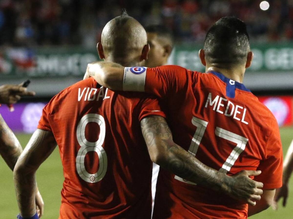 Gary Medel, Eduardo Vargas y Arturo Vidal enviaron saludos navideños a todos los chilenos