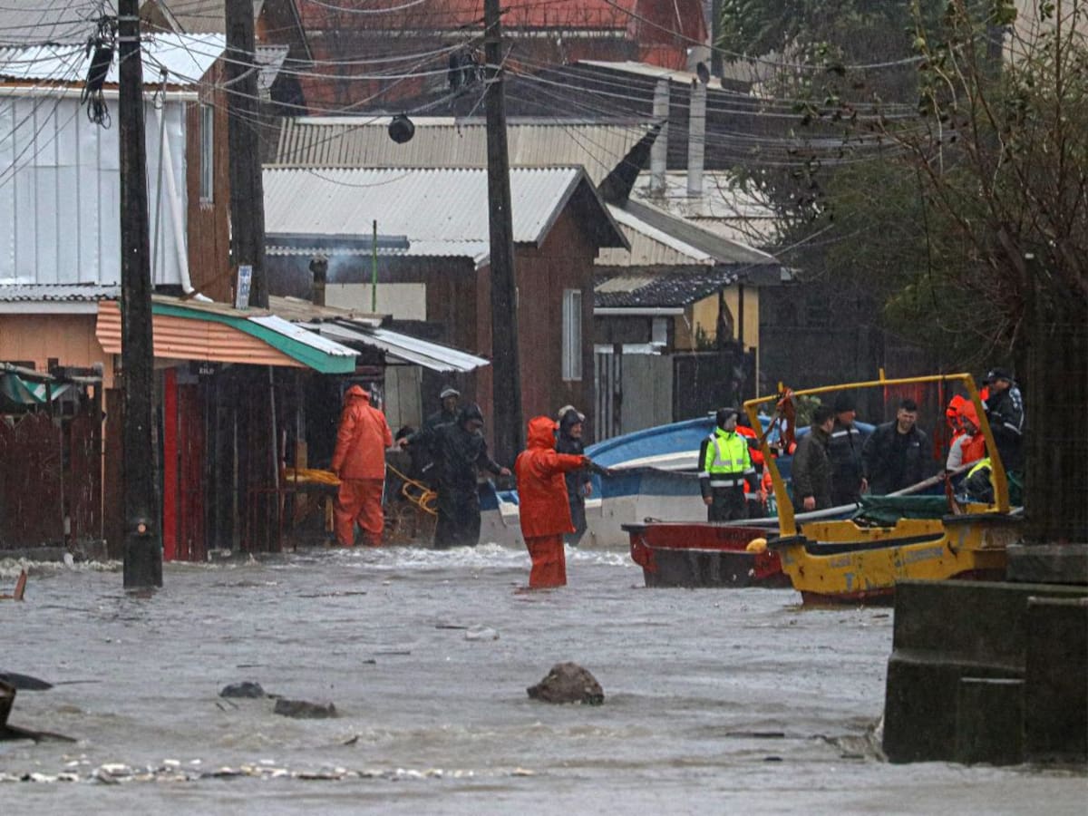 Sistema frontal en Chile deja 48 damnificados, 157 albergados y viviendas destruidas: balance por regiones