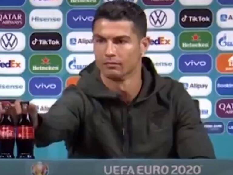 Video de Cristiano Ronaldo con un hincha chileno tomando piscola se volvió viral en la web