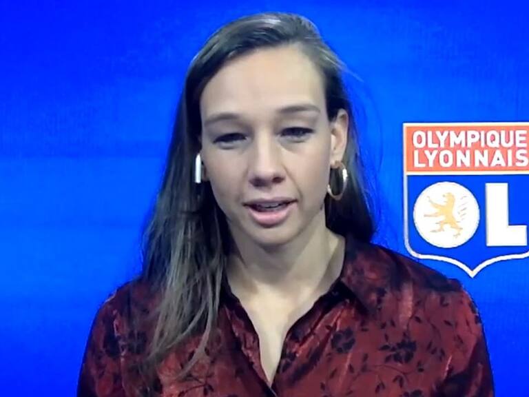 Christiane Endler: "Venir desde un país tan poco desarrollado en el fútbol femenino y ganar el premio The Best es un honor"