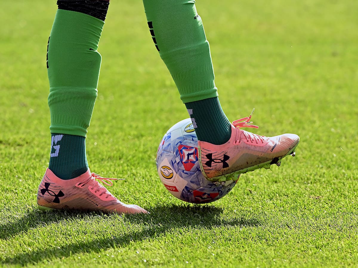 Servicio Nacional de Migraciones abre proceso sancionatorio a 36 clubes por tener jugadores sin permiso de trabajo: esta es la multa que arriesgan