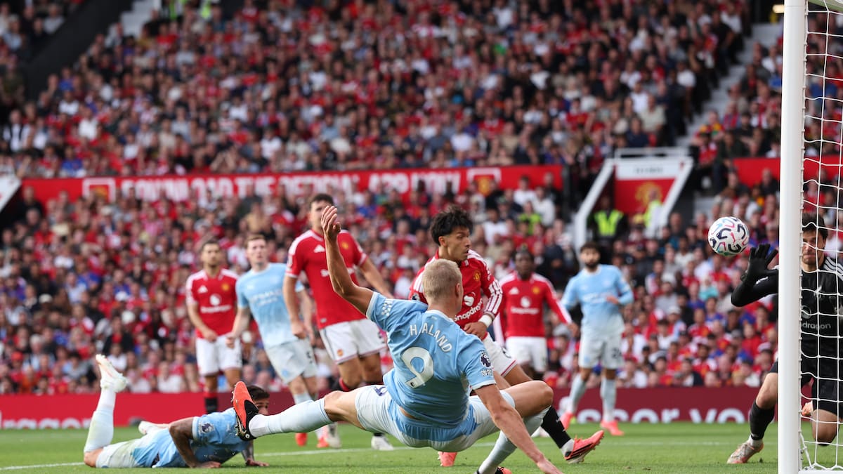Escándalo en la Premier League: árbitros reconocen “error de juicio” en el gol que le permitió al Manchester City ganar el clásico de la ciudad